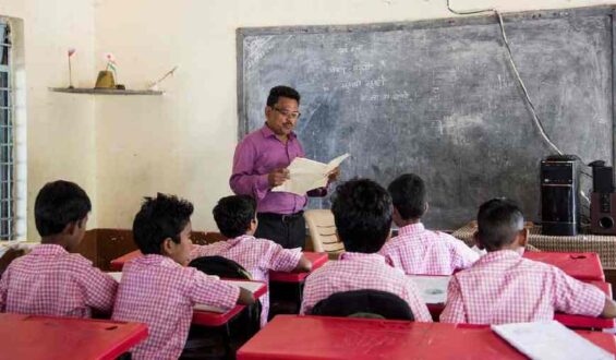 बाँदा जिले पर शिक्षकों के ऊपर गिरने वाली है गाज?….