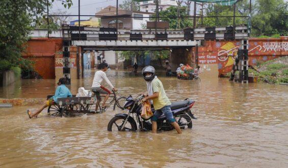 बाँदा  जिले में बाढ़ ने मचाया कोहराम यमुना के पानी से बच्चे की मौत?