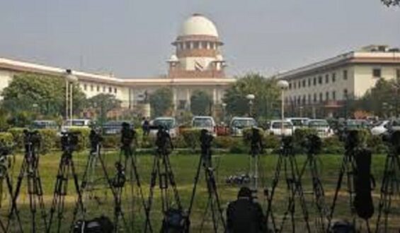 हाईकोर्ट जज के अर्दली ने किया शर्मनाक काम…….